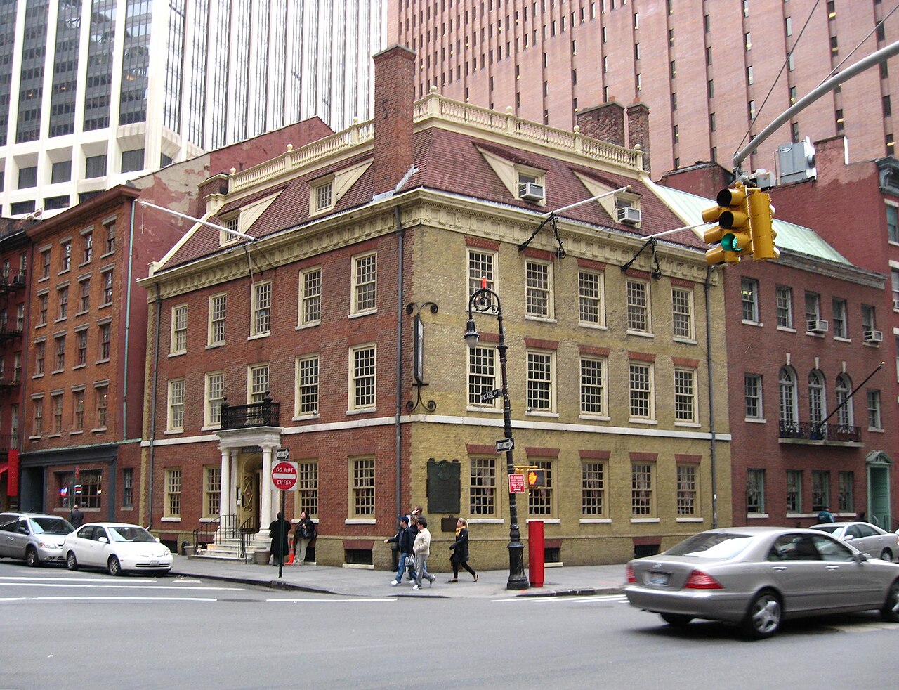 Fraunces Tavern, an 18th-century building in Lower Manhattan